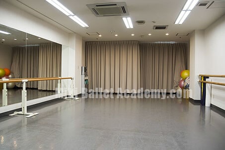 ミキバレエアカデミー　スタジオ